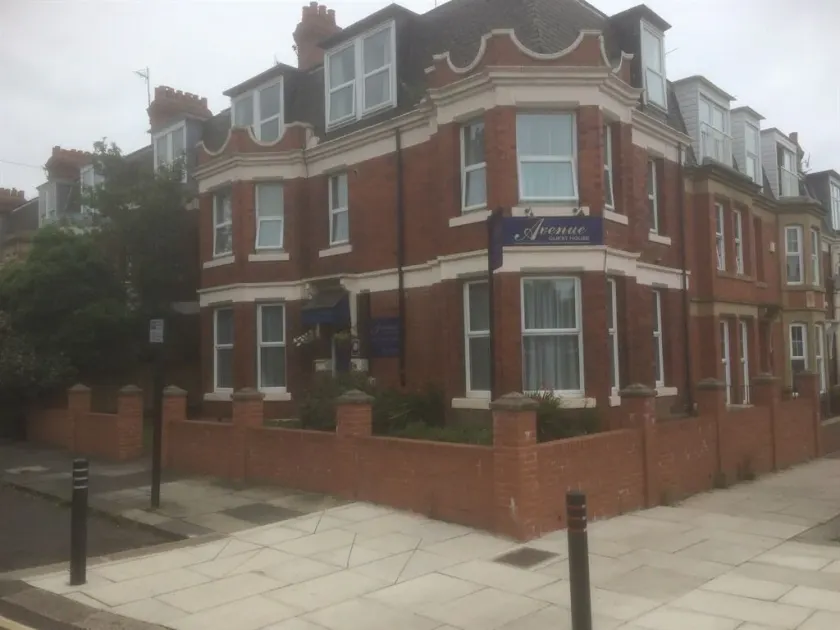 The Avenue GuestHouse - Image 1