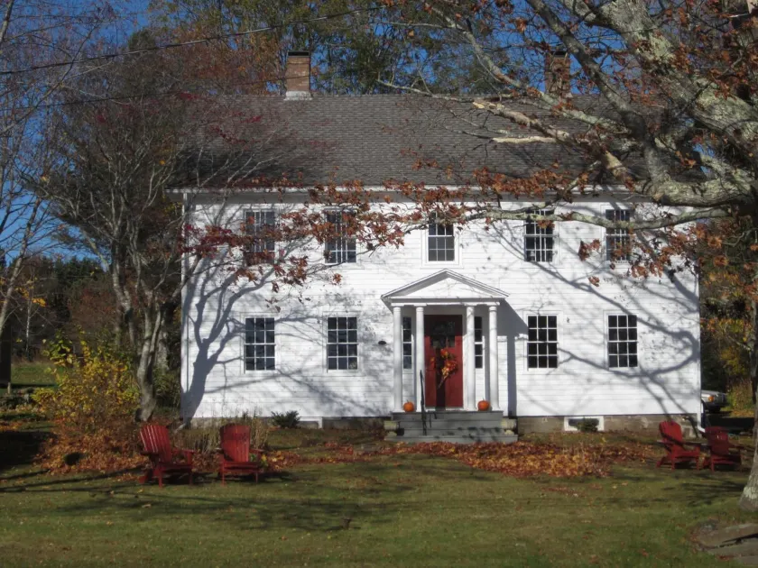 Grand Oak Manor Bed & Breakfast - Image 1