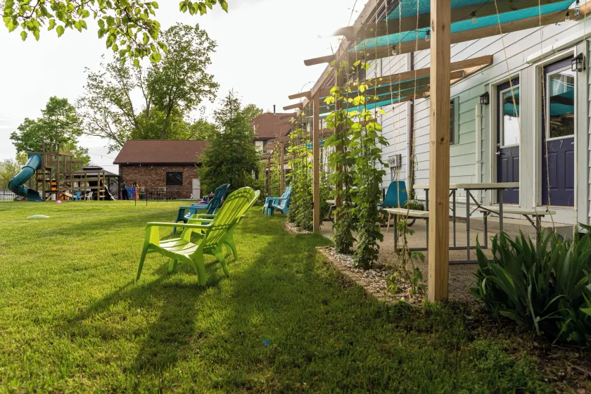 Hop & Vine Inn - Image 1