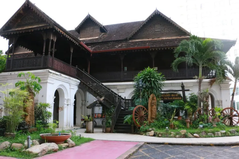 Diamond River Ping Petch-Ngam Hotel - Image 1