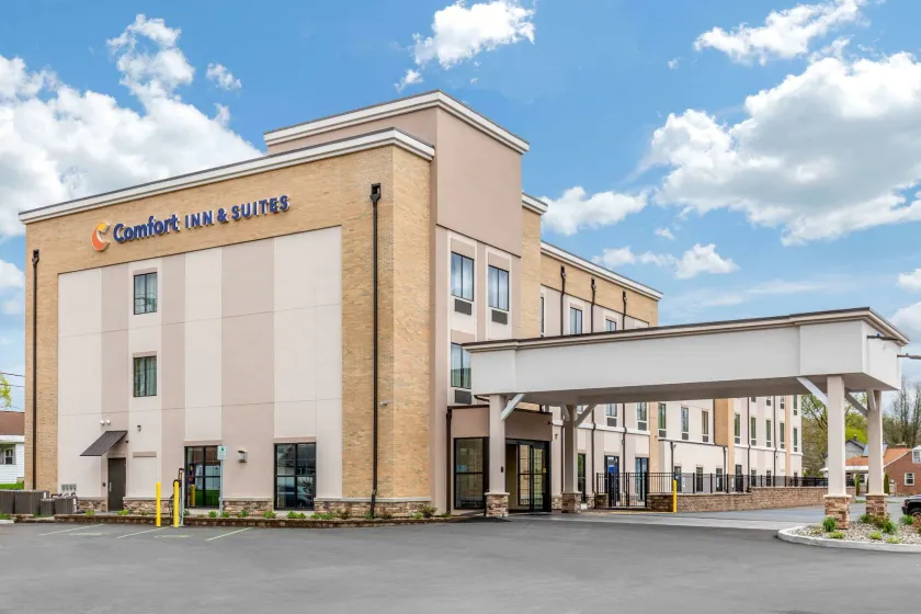 Comfort Inn & Suites Schenectady - Scotia - Image 1