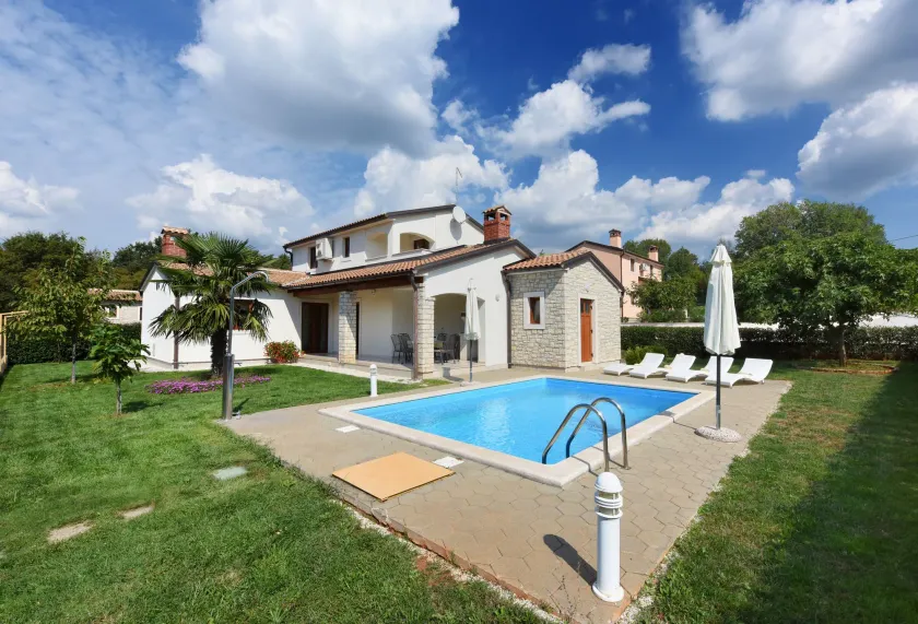 Villa 376 - Image 1