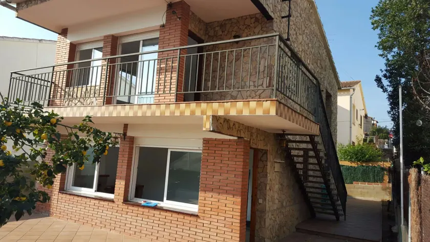 Apartamentos Maniu - Image 1