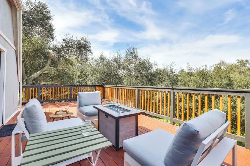 North San Diego Retreat W/deck, Fire Pit Table! - Image 1