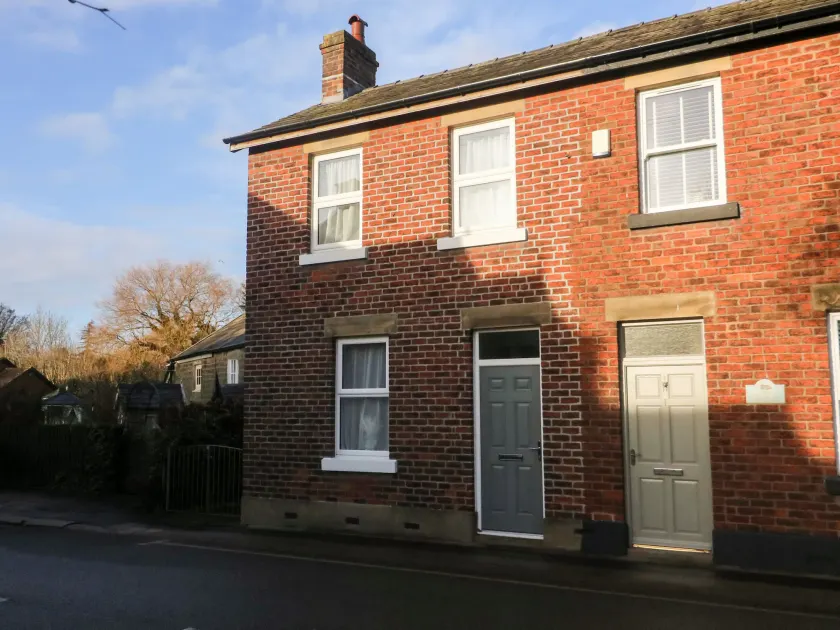 Myrtle Cottage - Image 1