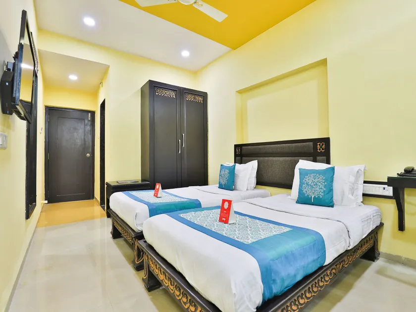 OYO 14549 Hotel Lotus Residency - Image 1
