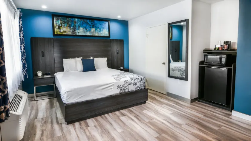 Parkside Inn Anaheim - Image 1
