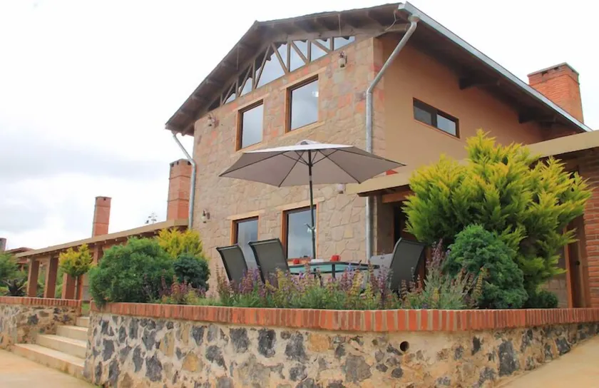 Hotel y Cabañas Mountain Lodge - Image 1