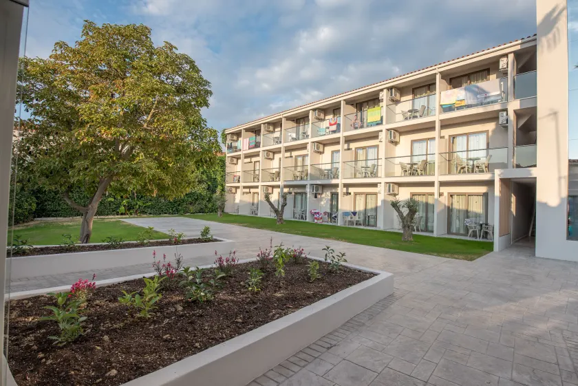 Hotel Papillon - Image 1