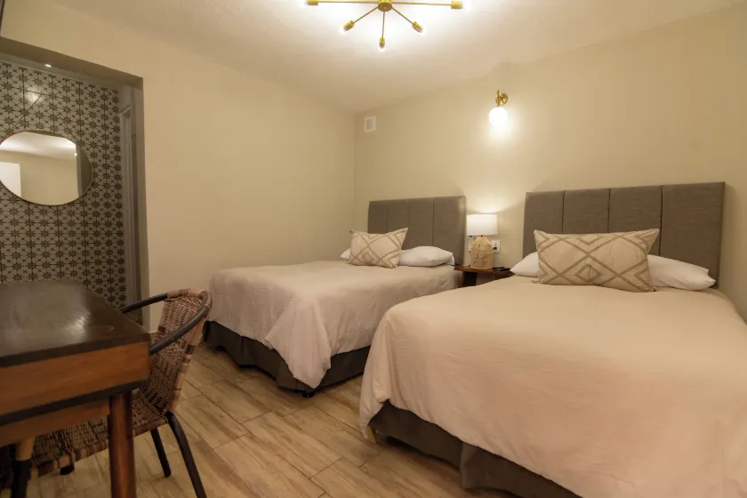 In & Out Hotel - Image 1
