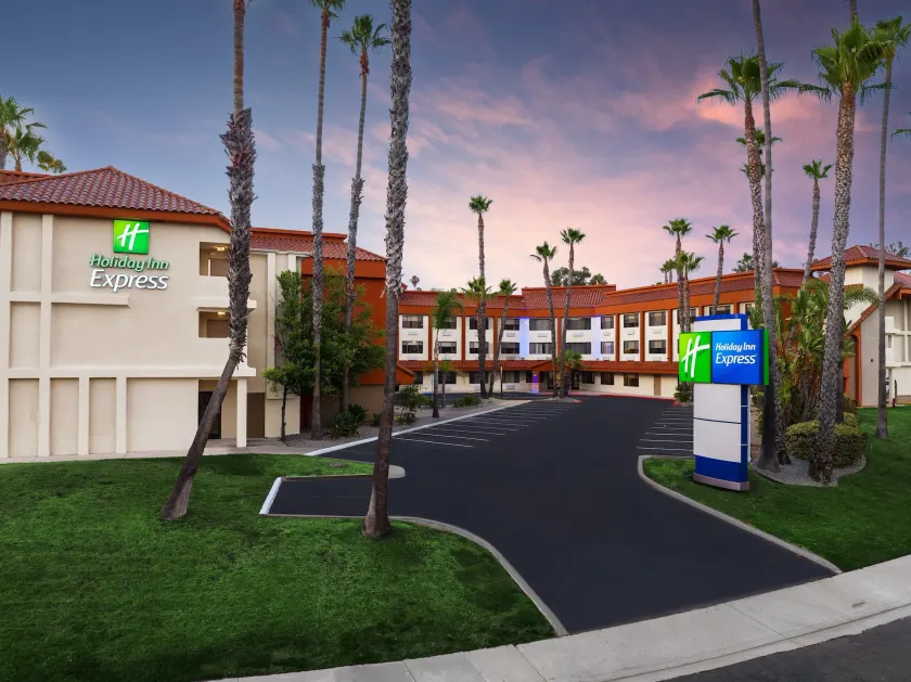 Holiday Inn Express La Mesa Near SDSU by IHG - Image 1