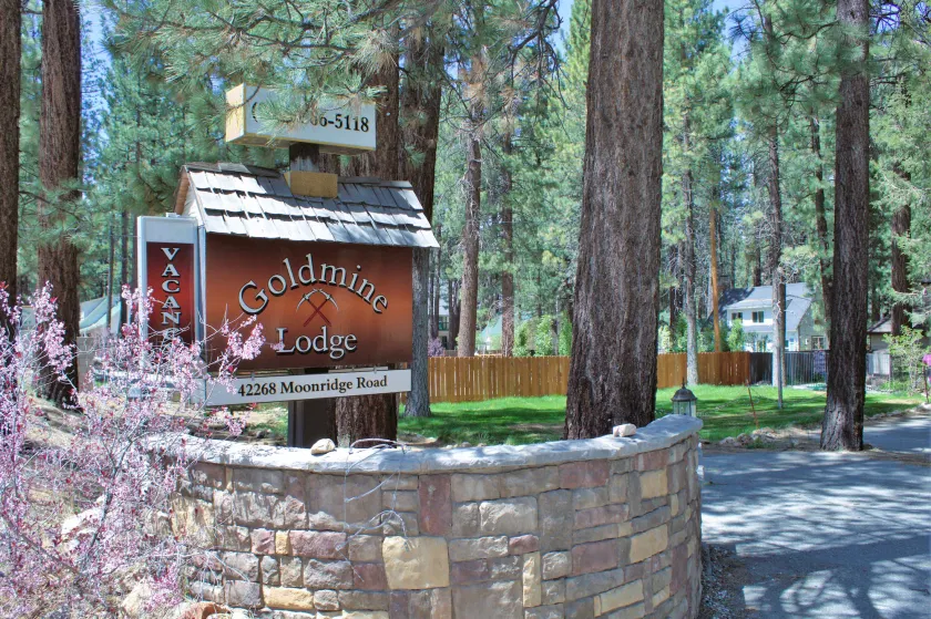 Goldmine Lodge - Image 1