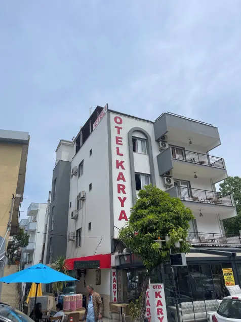Karya Hotel - Image 1