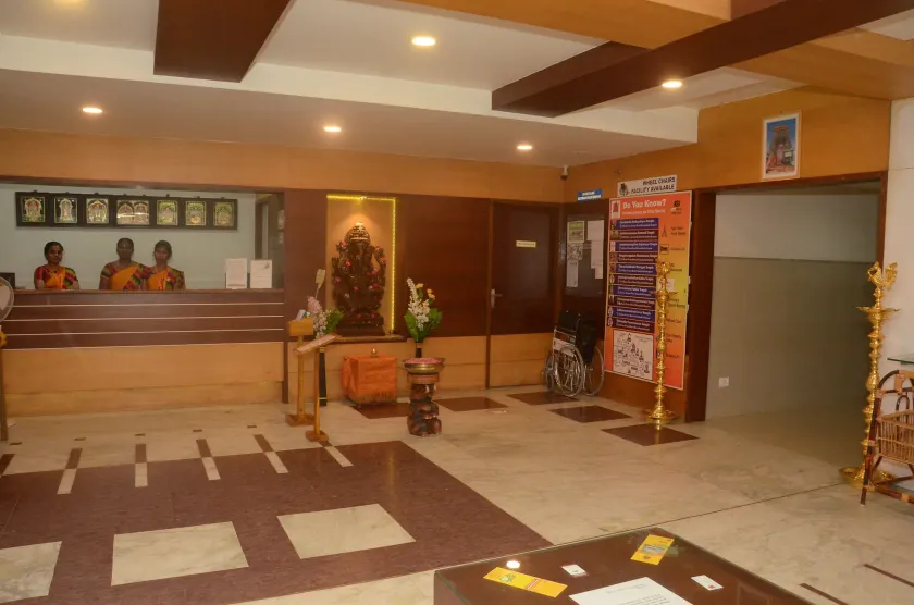 Hotel kanakabhishegam First Hotel From The Thirukadaiyur Temple - Image 1