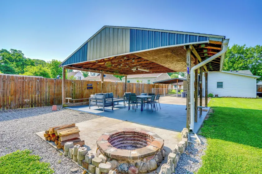 Pet-Friendly Clarksville Home w/ Central A/C - Image 1