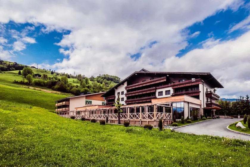Hotel Victoriya - Image 1