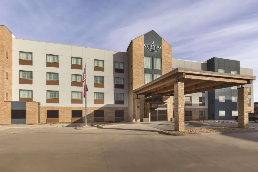 Country Inn & Suites by Radisson, Lubbock Southwest, TX - Image 1