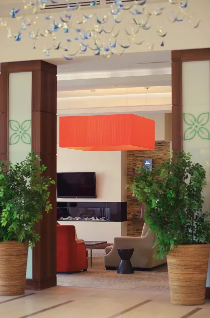 Hilton Garden Inn Astana - Lobby