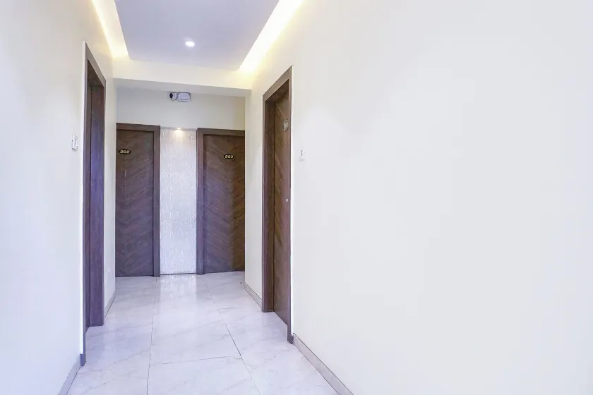 FabHotel Pancharatna Regency - Nr Medicover Hospital - Lobby