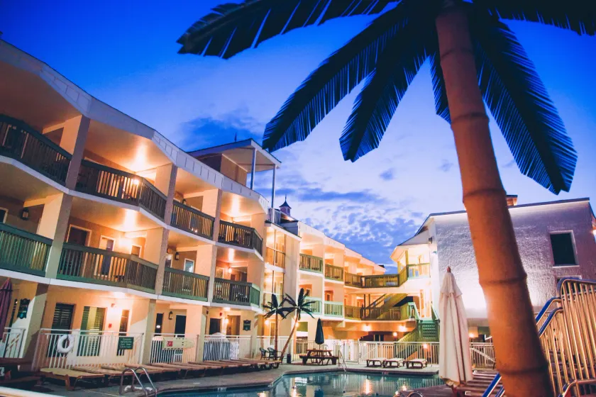 Ala Moana Motel & Suites - Image 1