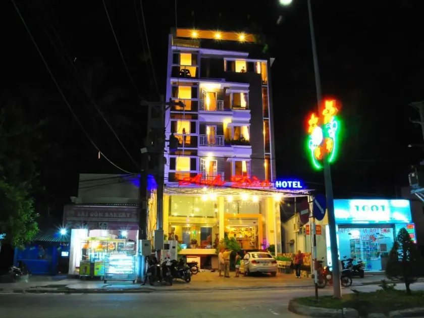 Anh Dao Phu Quoc Hotel - Image 1