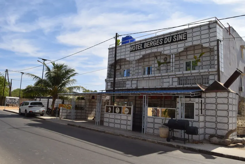 Hotel Berges du Sine - Image 1