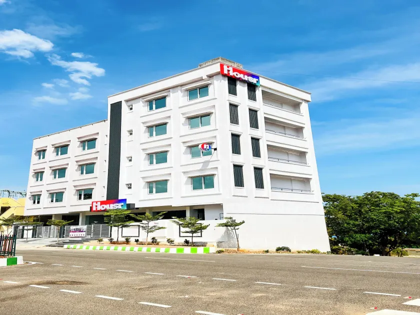 Housr Rushikonda Visakhapatnam Near APIIC Towers - Image 1
