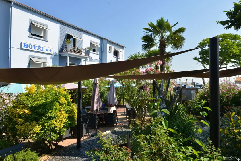 Hotel La Roseraie - Image 1