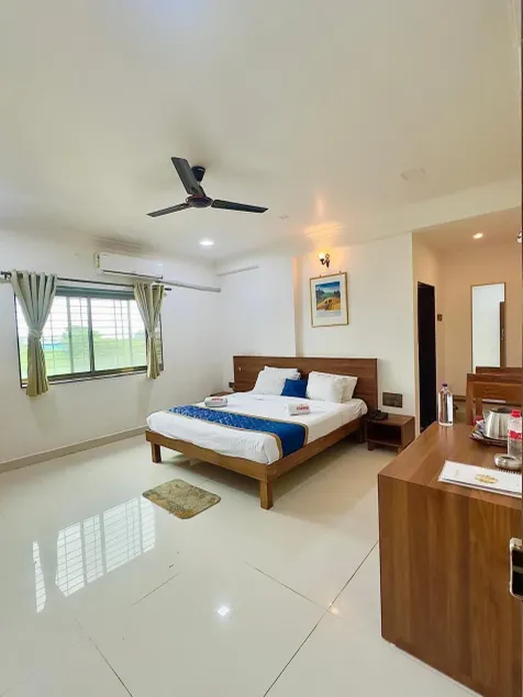 Hotel Rajwada - Image 1