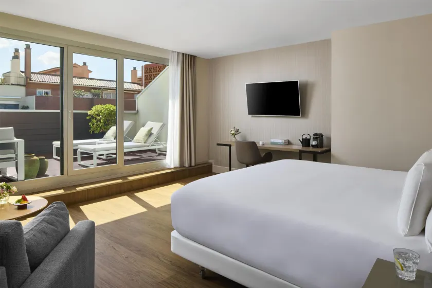 NH Sants Barcelona - Image 1