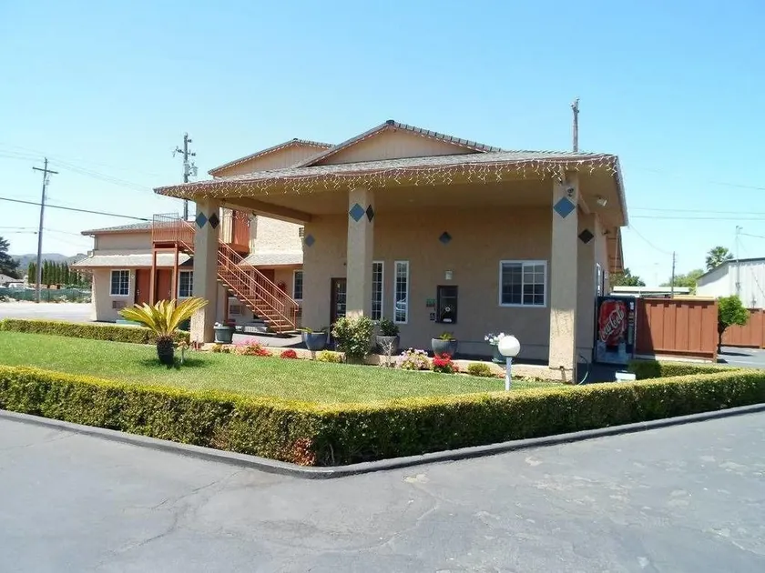 Economy Inn Morgan Hill - Image 1