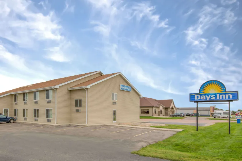 Days Inn by Wyndham Worthington - Image 1
