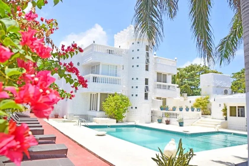 Le Castel Blanc Hotel Boutique - Image 1
