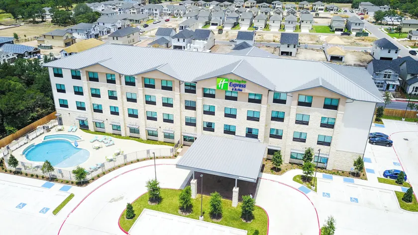 Holiday Inn Express & Suites - Dripping Springs - Austin Area by IHG - Image 1