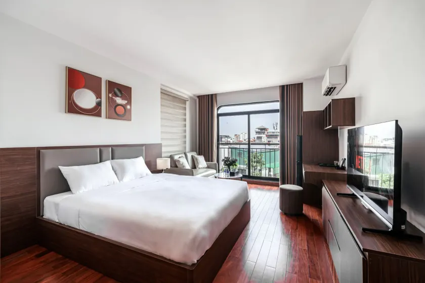 Luxe Paradise Suites - No34 Alley 260 Đội Cấn - Image 1