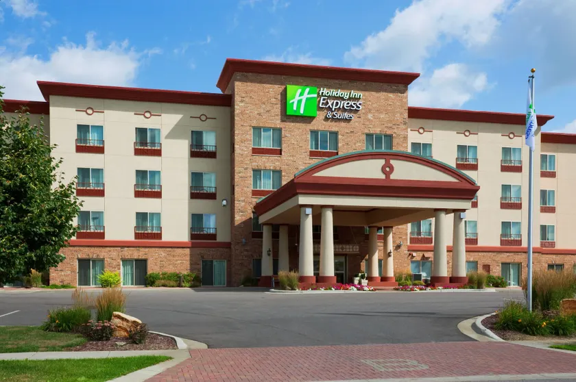Holiday Inn Express & Suites Wausau by IHG - Image 1