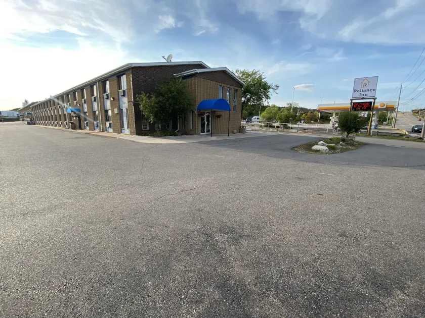 Reliance Inn - Image 1