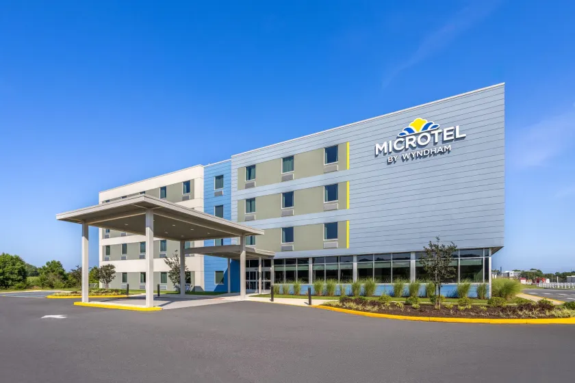 Microtel Inn & Suites by Wyndham Rehoboth Beach - Image 1
