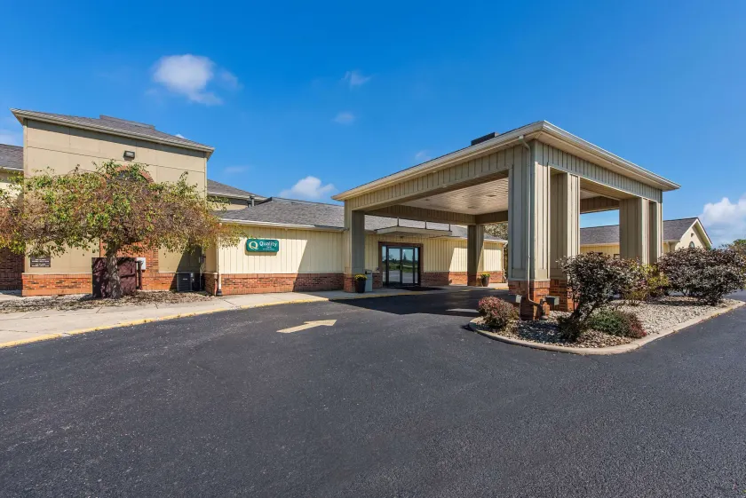 Quality Inn Upper Sandusky - Image 1