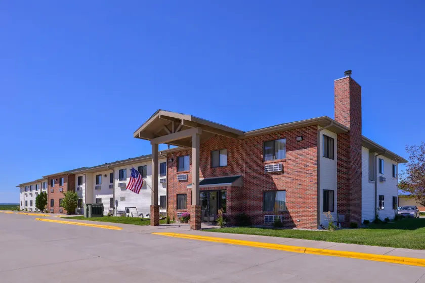 Americas Best Value Inn Missouri Valley - Image 1