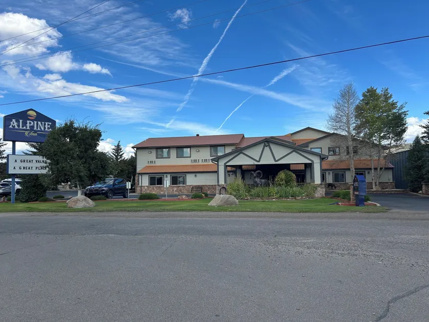 Alpine Inn & Suites Gunnison - Image 1