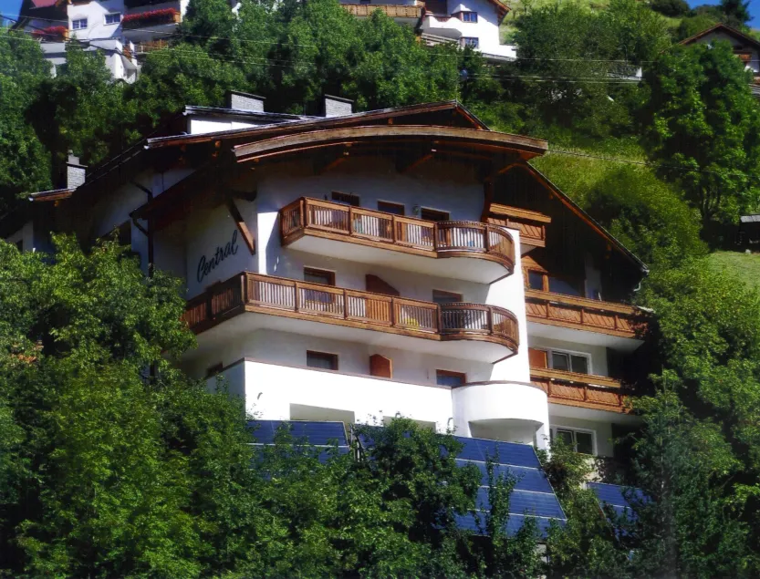 Hotel Garni Central - Zimmer - Studios - Apartments - Image 1