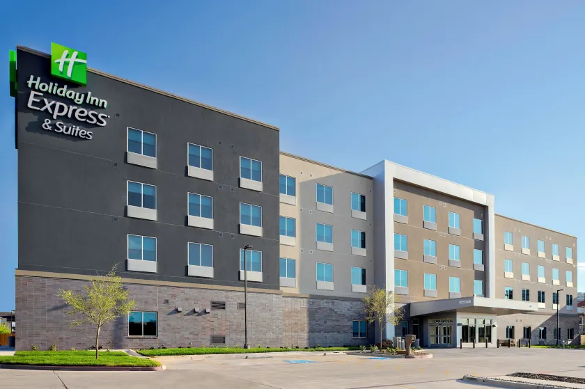Holiday Inn Express & Suites Lubbock Central - Univ Area by IHG - Image 1