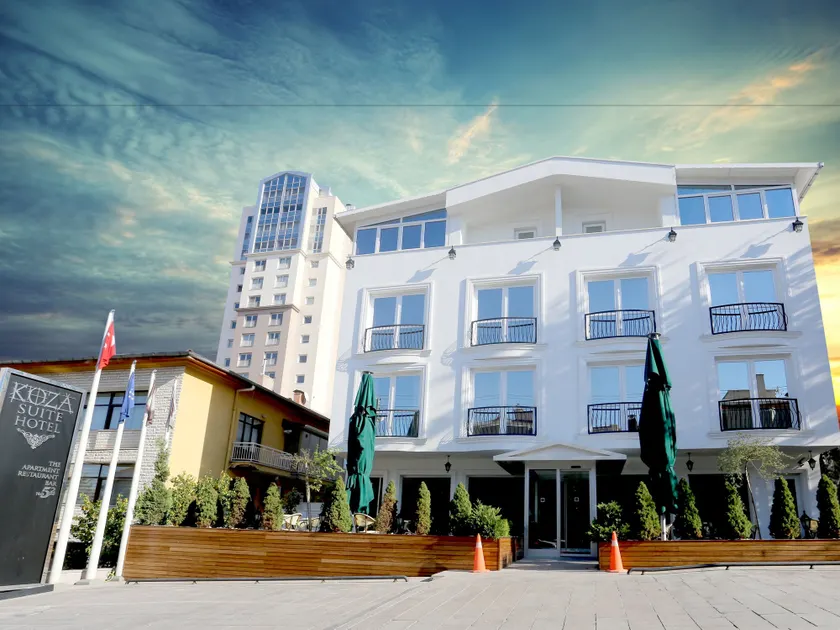 Koza Suite Hotel - Image 1