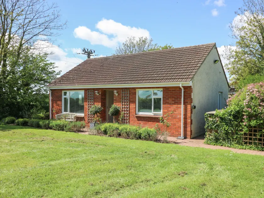 Lavender Lodge - Image 1