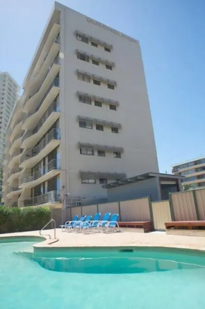 Queensleigh Holiday Apartments - Image 1