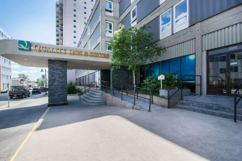 Quality Inn & Suites Yellowknife - Image 1