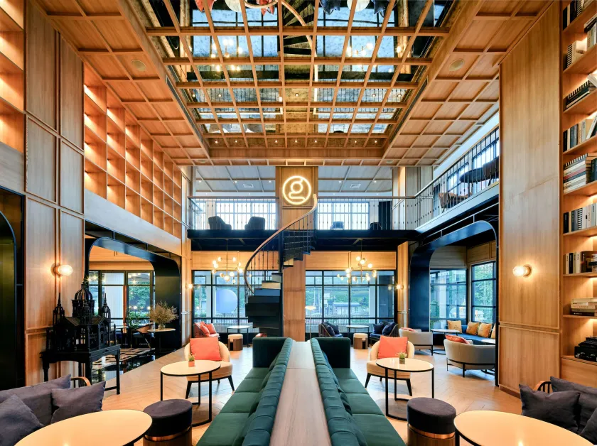 Graph Hotels Bangkok - Image 1