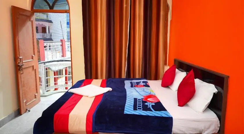 Hotel Him Deep Uttarkashi - Rom