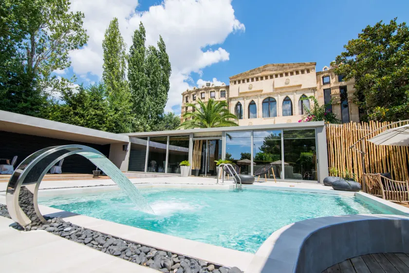 Mikelina Boutique Hotel - Image 1